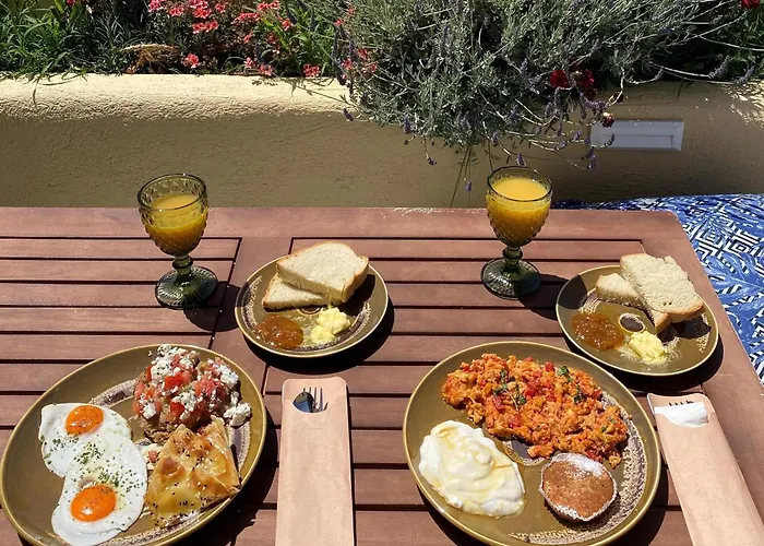 Alizea Villas & Suites Fira 